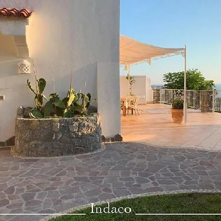 Forio Sleeps 4 With Pool Air Con And Wifi